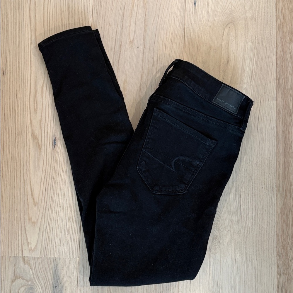 American Eagle Outfitters Jet Black Skinny Jeans size 4